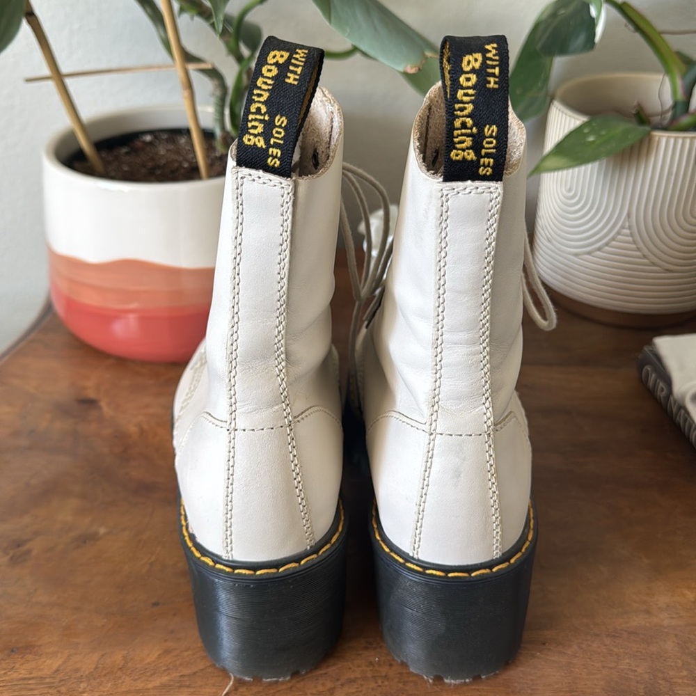Dr. Martens lace up boots - Picture 2 of 8